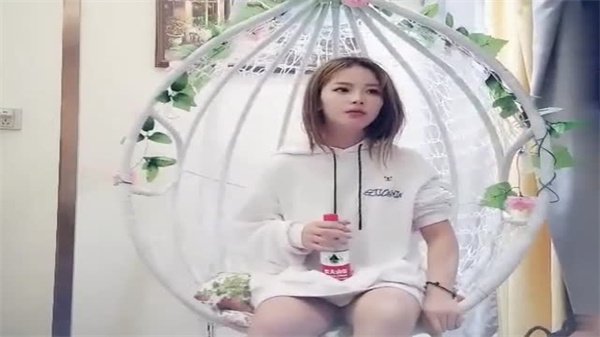 黄先生最喜欢的学妹最骚的女神肉体性爱摩擦