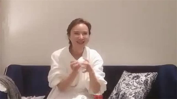 经典探花我是铁牛偷拍美女主角系列三先聊天在啪啪_